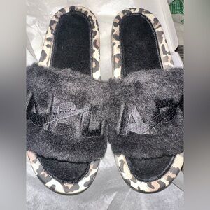 APL AthleticPropulsionLabs Black Leopard Fur Slides Women’s Shearling Slide NIB
